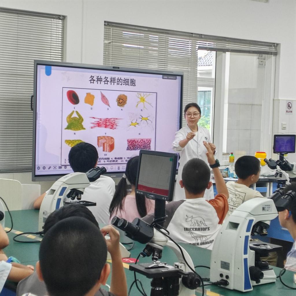 動物科技學院成功舉辦中小學生社會大課堂培訓活動